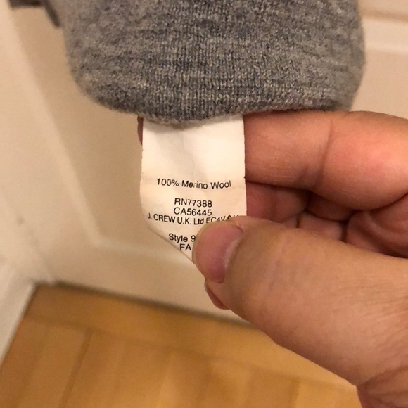 J Crew Merino Wool V-neck sweater sz S - Picture 6 of 7